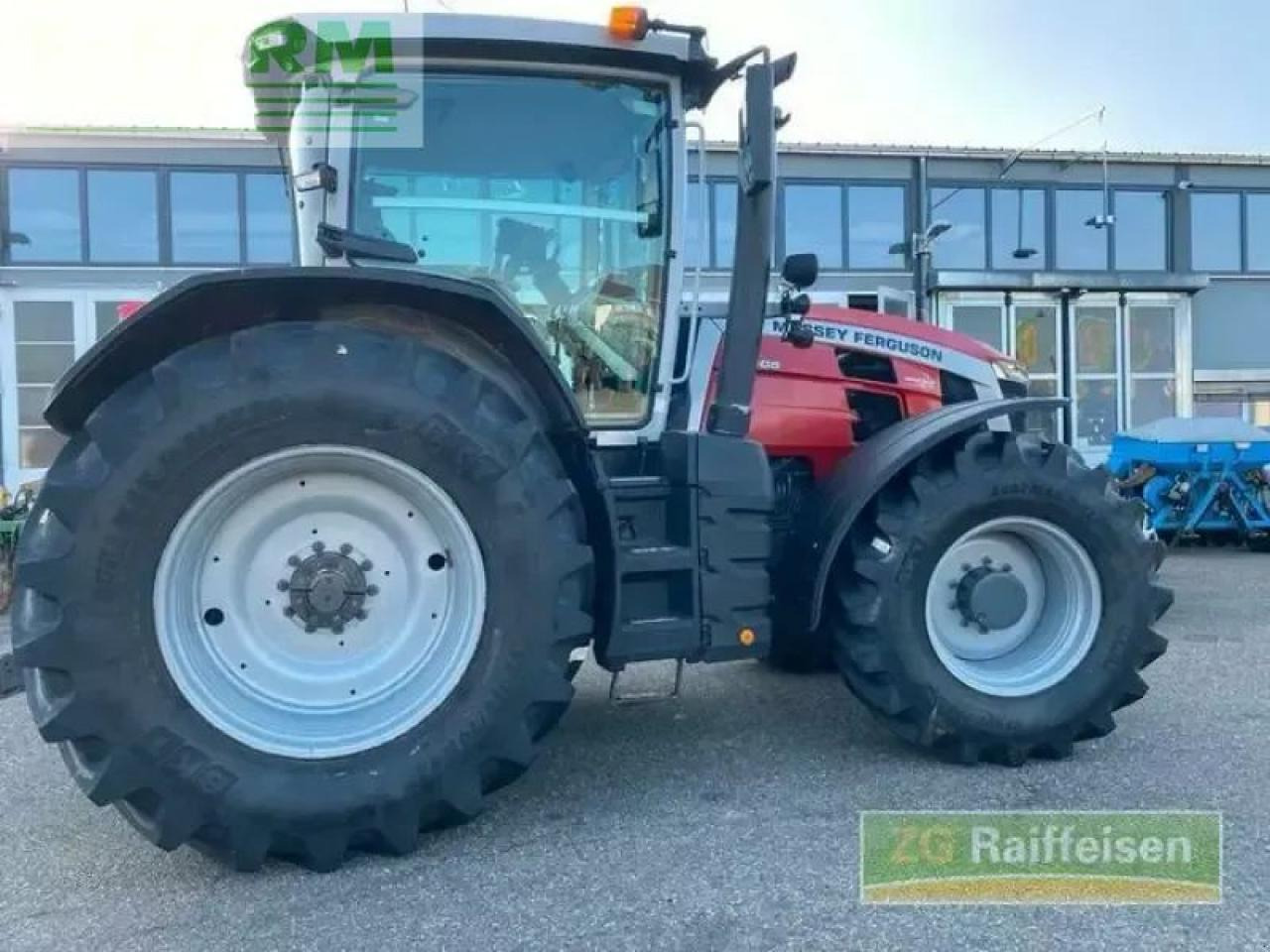Massey Ferguson 8s305 exclusiv Exclusive - Tracteur agricole: photos 2 Massey Ferguson 8s305 exclusiv Exclusive - Tracteur agricole: photos 2