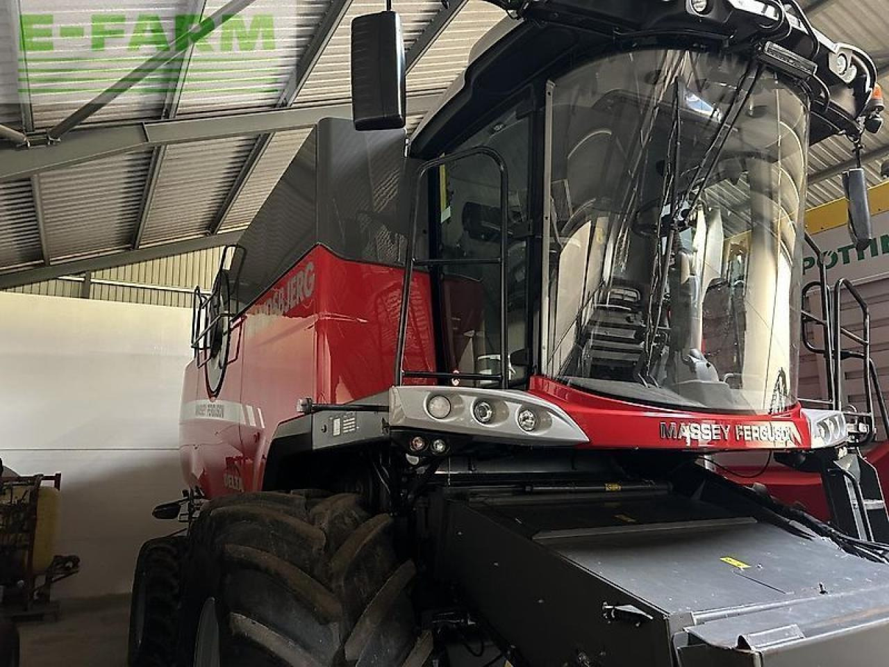 Massey Ferguson 9380 delta - Moissonneuse-batteuse: photos 1 Massey Ferguson 9380 delta - Moissonneuse-batteuse: photos 1