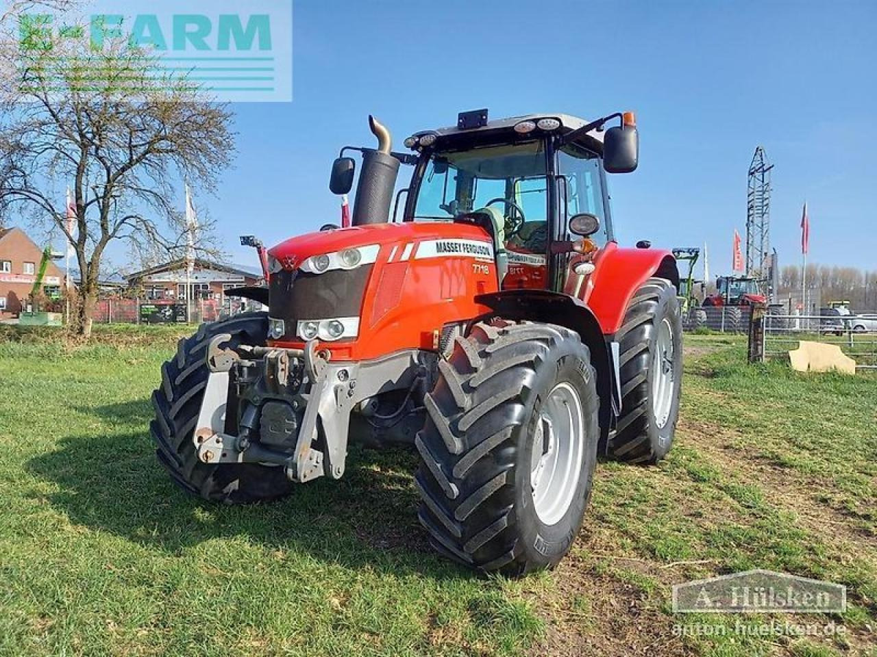 Massey Ferguson mf 7718 dyna-vt exclusive Exclusive - Tracteur agricole: photos 1 Massey Ferguson mf 7718 dyna-vt exclusive Exclusive - Tracteur agricole: photos 1