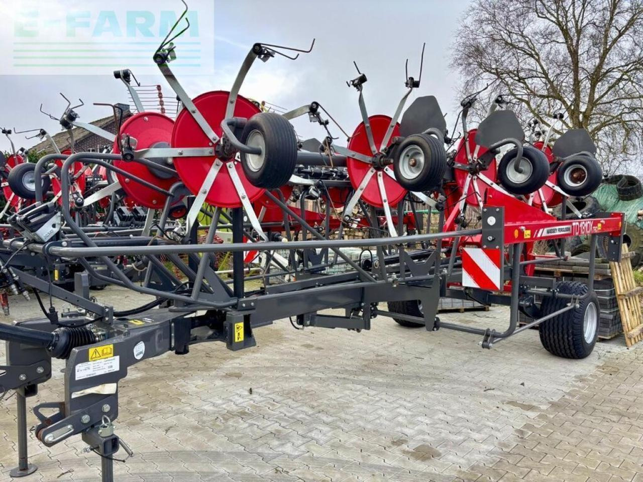 Massey Ferguson td 1310 x trc, wie neu ! - Faneuse: photos 3 Massey Ferguson td 1310 x trc, wie neu ! - Faneuse: photos 3