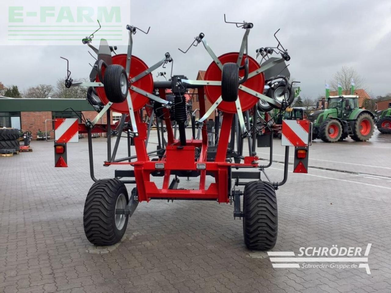 Massey Ferguson td 1310x trc (lotus 1250 t) - Faneuse: photos 5 Massey Ferguson td 1310x trc (lotus 1250 t) - Faneuse: photos 5