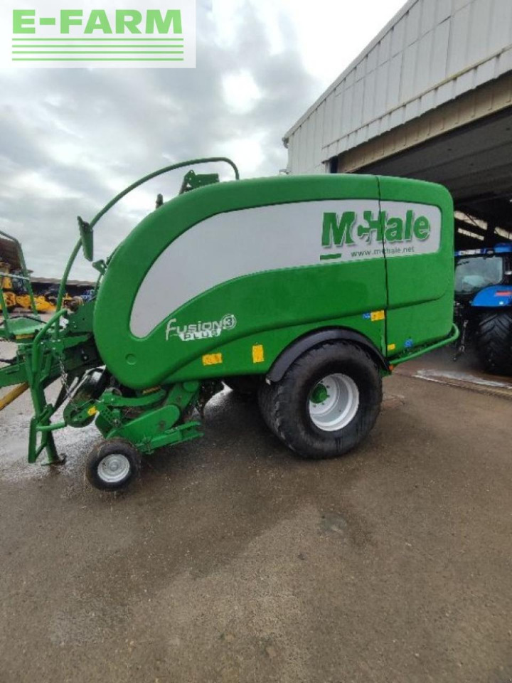 Mc Hale fusion 3 plus - Presse à balles cubiques: photos 3 Mc Hale fusion 3 plus - Presse à balles cubiques: photos 3