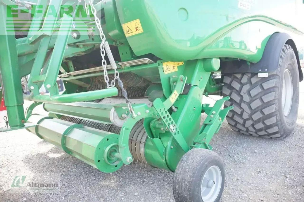 Mc Hale fusion 3 pro - Presse à balles cubiques: photos 5 Mc Hale fusion 3 pro - Presse à balles cubiques: photos 5