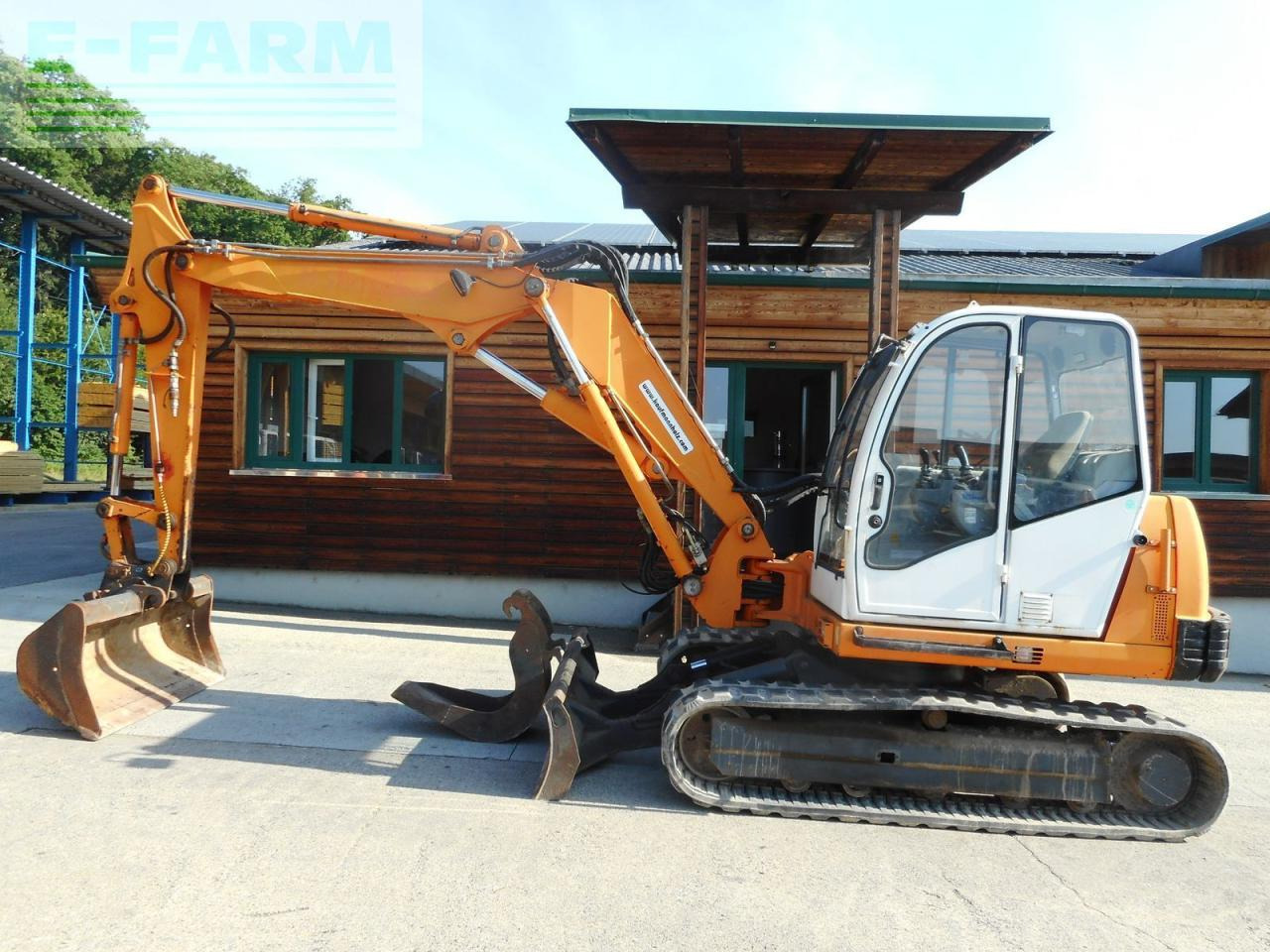 Neuson 8002rd ( 7.900kg ) hydr. sw + verstellausleger - Mini pelle: photos 1 Neuson 8002rd ( 7.900kg ) hydr. sw + verstellausleger - Mini pelle: photos 1