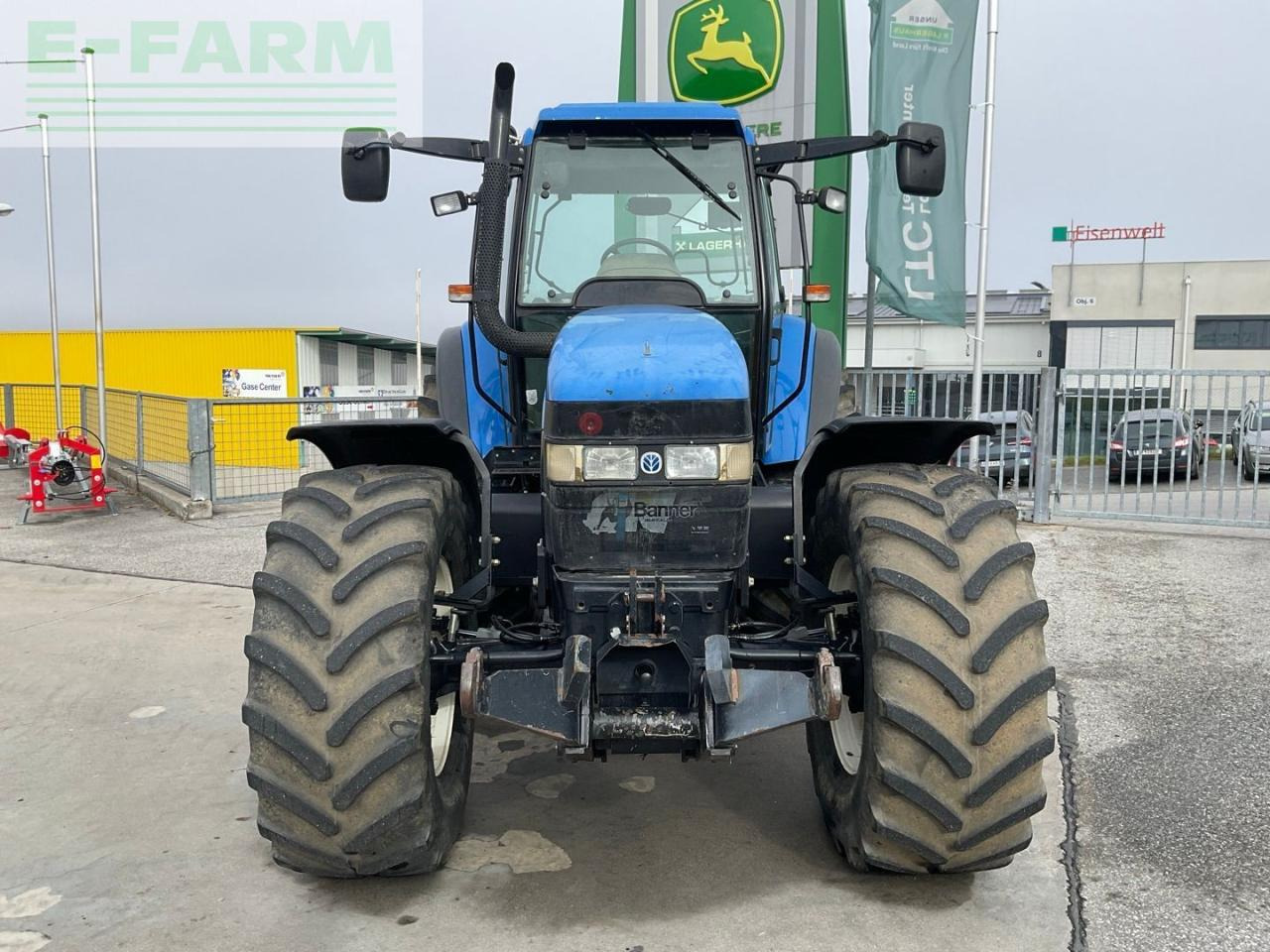 New Holland TM 150 - Tracteur agricole: photos 3 New Holland TM 150 - Tracteur agricole: photos 3