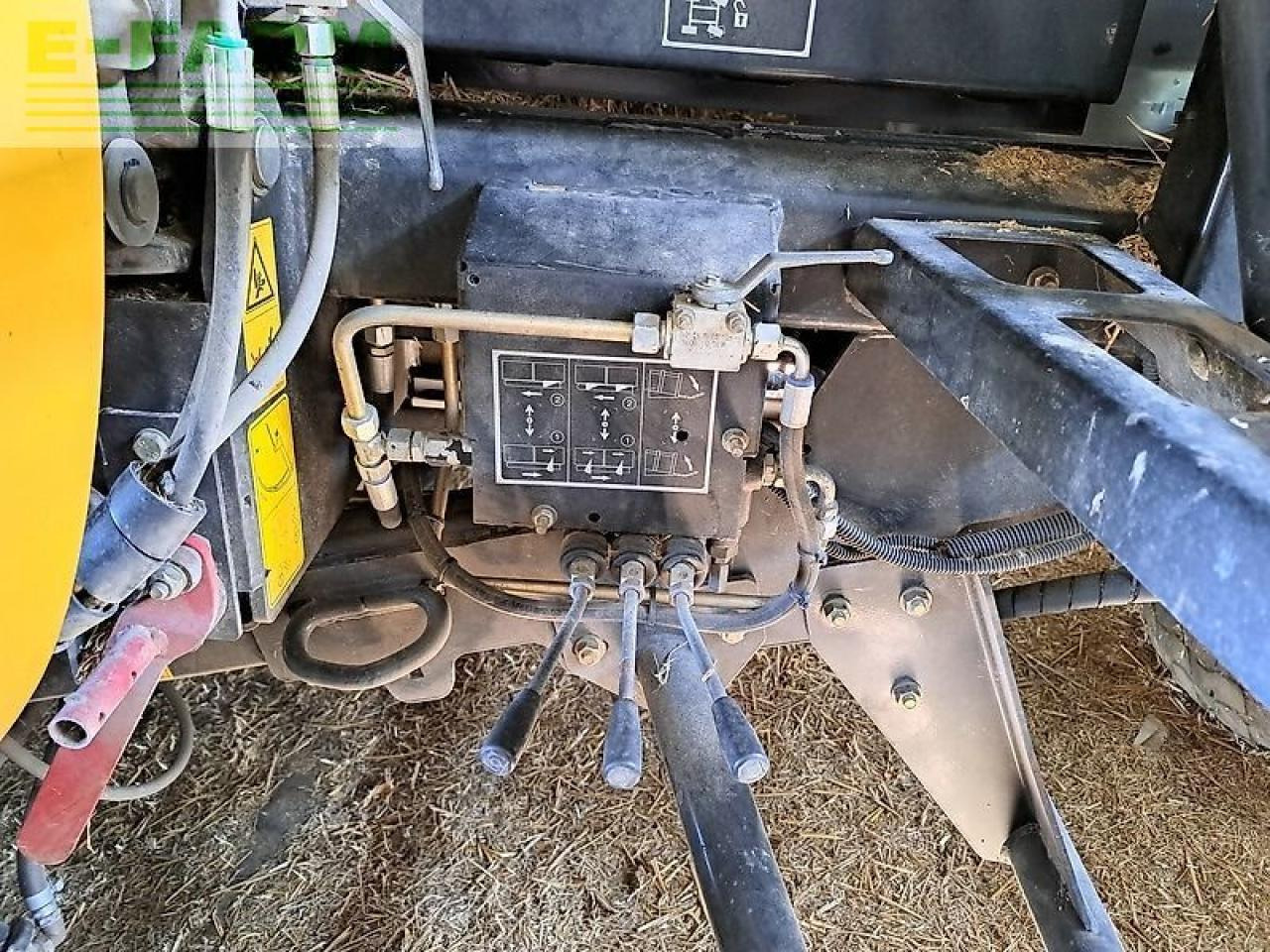 Presse à balles cubiques New Holland bb 1290 r: photos 12