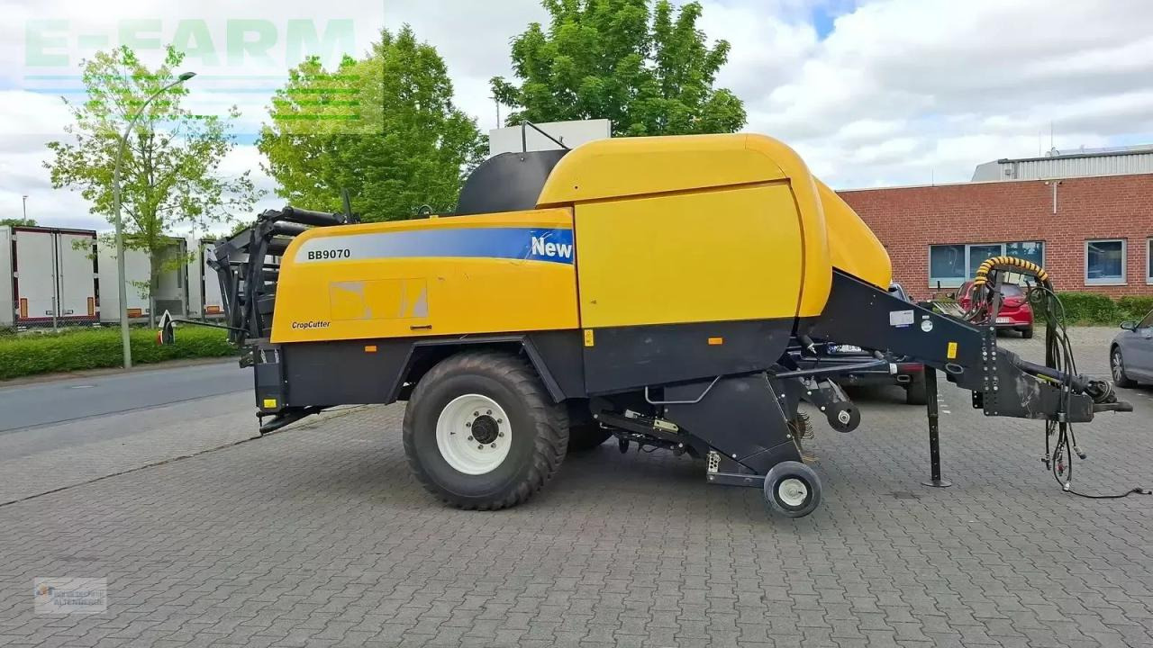 New Holland bb 9070 - Presse à balles cubiques: photos 5 New Holland bb 9070 - Presse à balles cubiques: photos 5