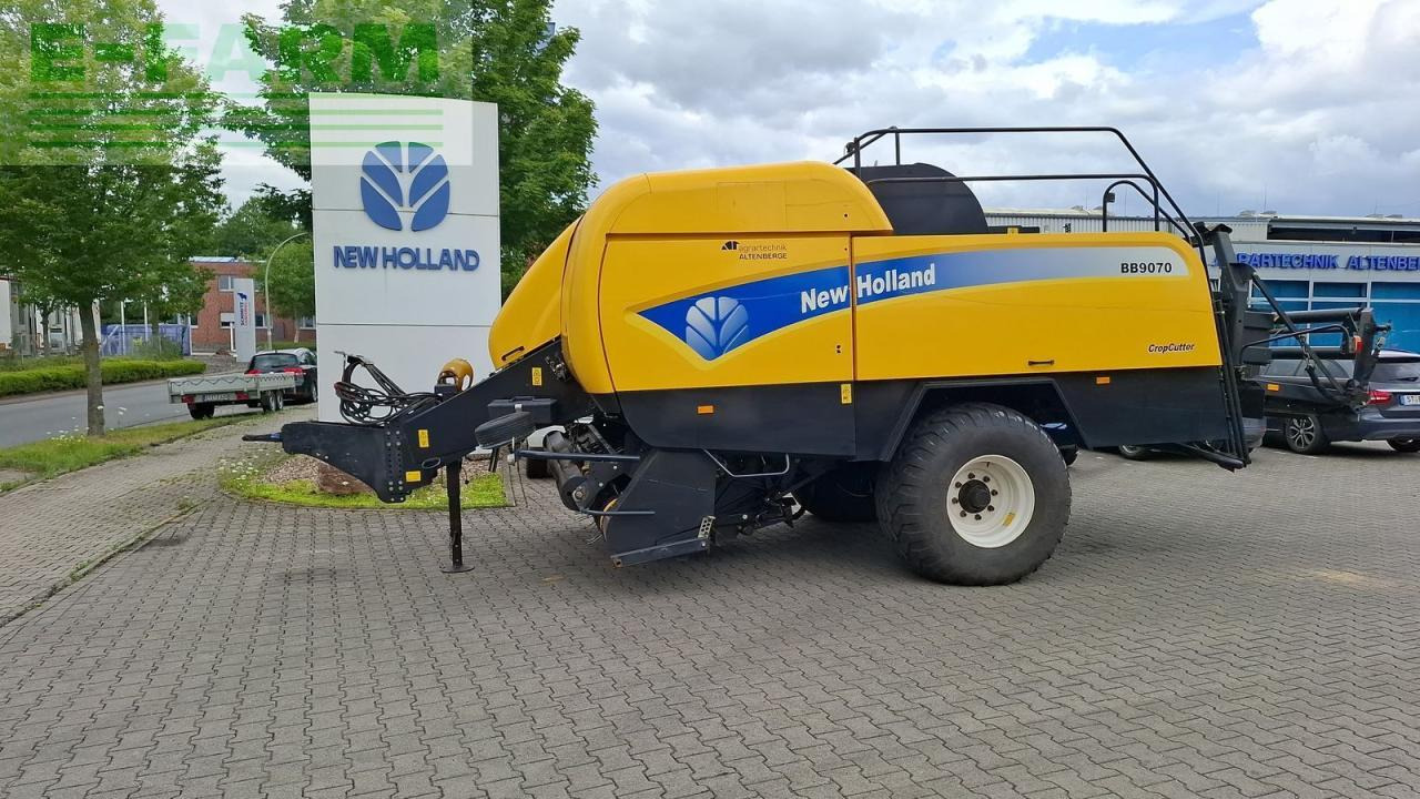New Holland bb 9070 / bb9070 - Presse à balles cubiques: photos 2 New Holland bb 9070 / bb9070 - Presse à balles cubiques: photos 2