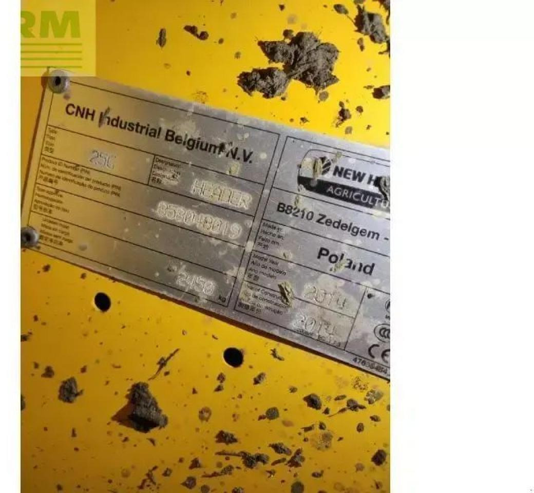 New Holland cr9070 - Moissonneuse-batteuse: photos 2 New Holland cr9070 - Moissonneuse-batteuse: photos 2