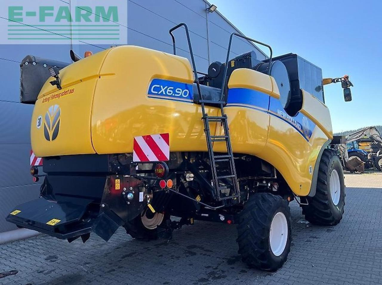 New Holland cx 6.90 - Moissonneuse-batteuse: photos 5 New Holland cx 6.90 - Moissonneuse-batteuse: photos 5