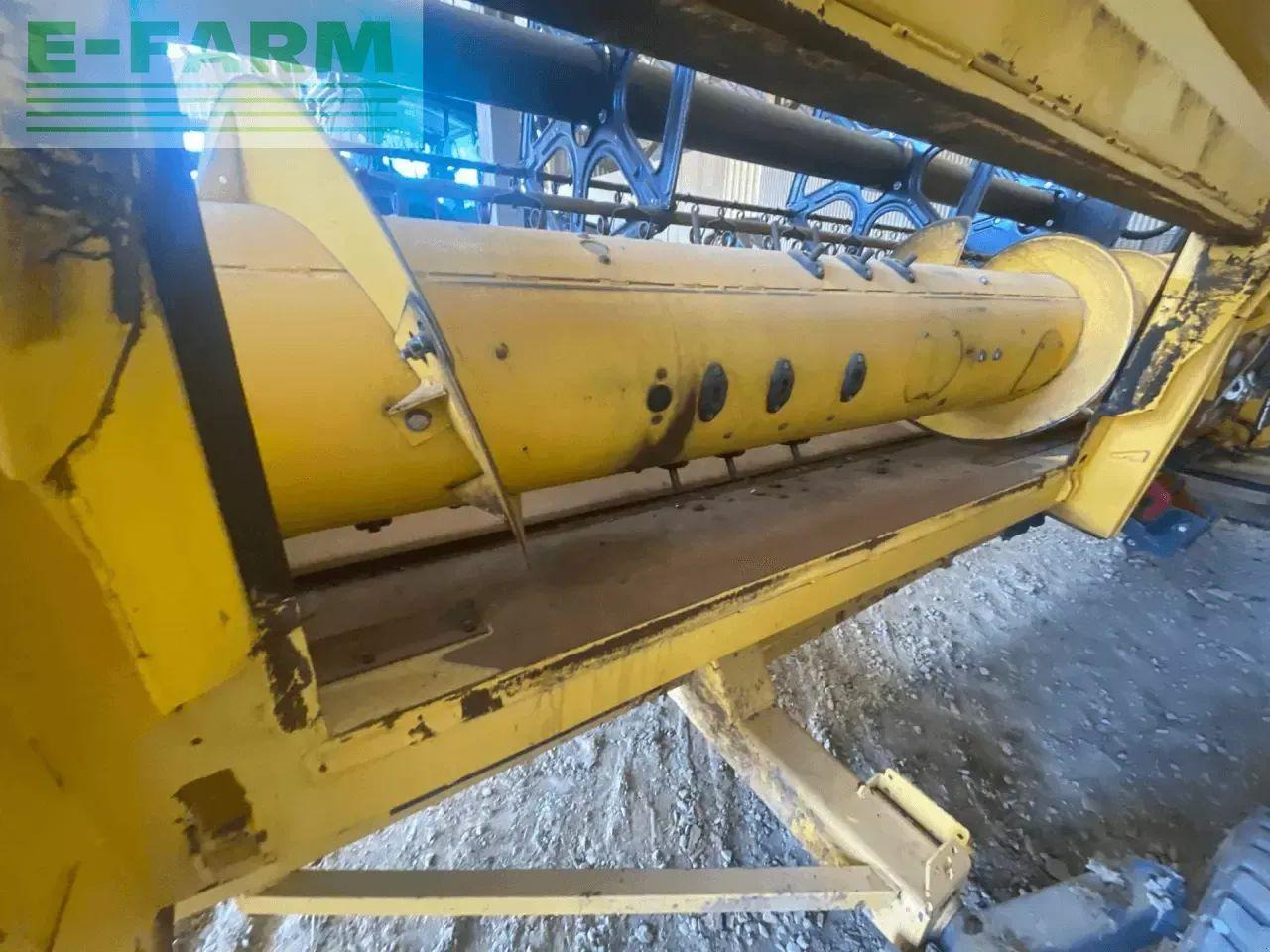 New Holland cx 6090 std - Moissonneuse-batteuse: photos 4 New Holland cx 6090 std - Moissonneuse-batteuse: photos 4