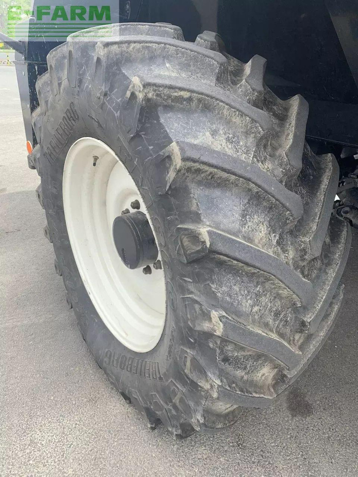 New Holland fr 480 - Ensileuse: photos 3 New Holland fr 480 - Ensileuse: photos 3