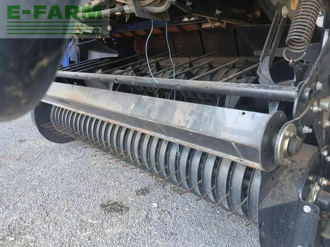 New Holland rb 180 - Presse à balles cubiques: photos 5 New Holland rb 180 - Presse à balles cubiques: photos 5