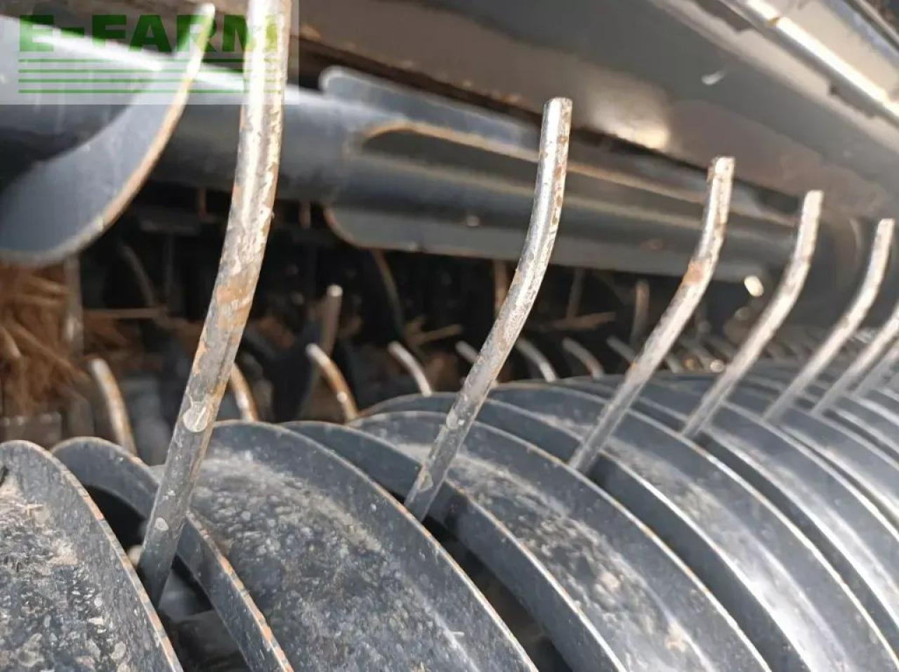 New Holland rolt belt 180 superfeed - Presse à balles cubiques: photos 4 New Holland rolt belt 180 superfeed - Presse à balles cubiques: photos 4