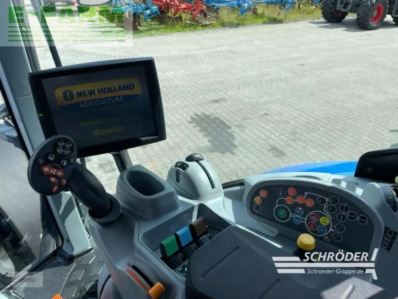 Tracteur agricole New Holland t 7.210: photos 19