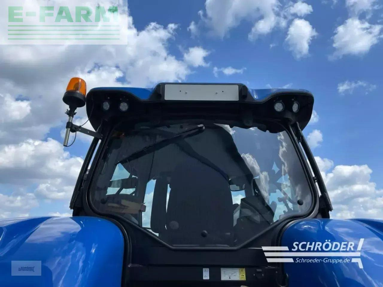 Tracteur agricole New Holland t 7.210: photos 22