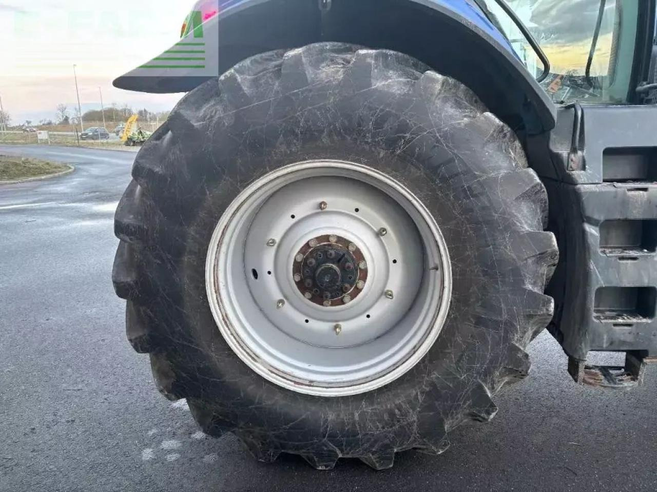 Tracteur agricole New Holland t 8.410: photos 9