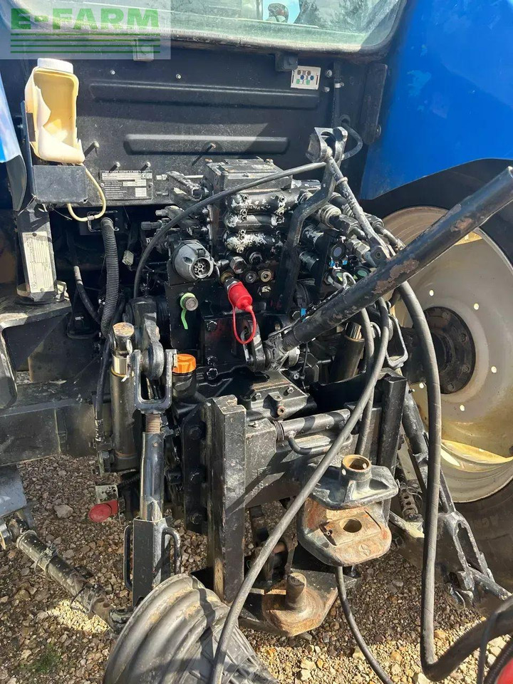 New Holland t5.95 - Tracteur agricole: photos 5 New Holland t5.95 - Tracteur agricole: photos 5