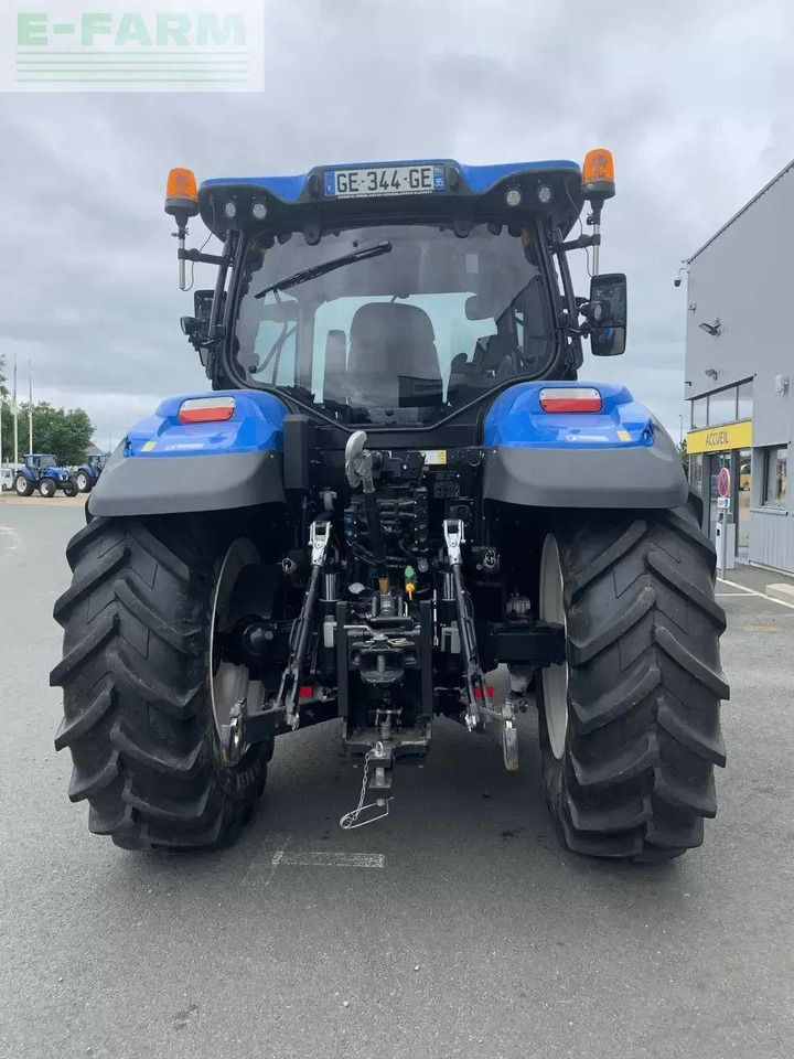 New Holland t6.165 autocommand t4b - Tracteur agricole: photos 2 New Holland t6.165 autocommand t4b - Tracteur agricole: photos 2