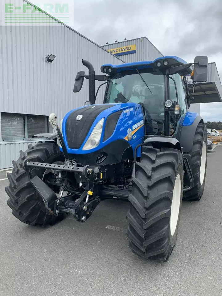 New Holland t6.165 autocommand t4b - Tracteur agricole: photos 5 New Holland t6.165 autocommand t4b - Tracteur agricole: photos 5