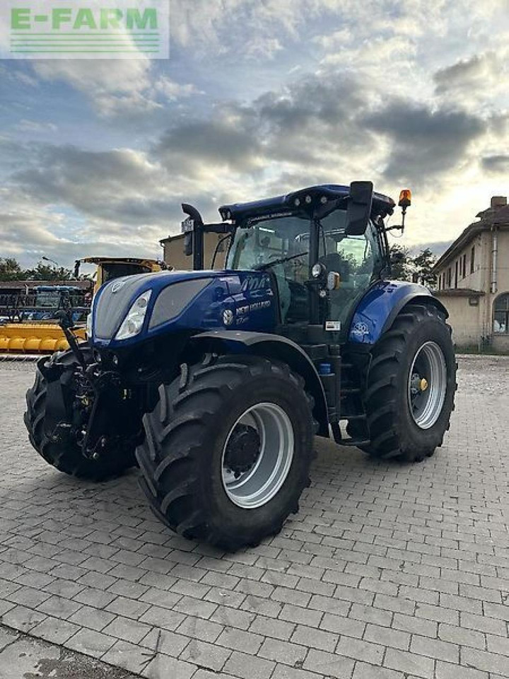 New Holland t7.270 - Tracteur agricole: photos 2 New Holland t7.270 - Tracteur agricole: photos 2