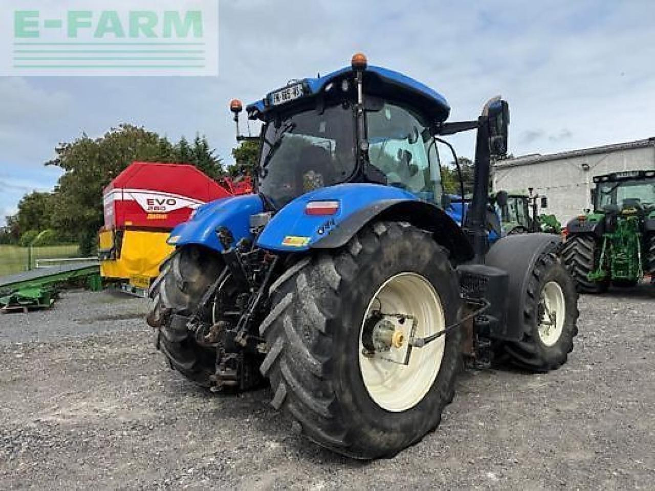 New Holland t7.270 ac - Tracteur agricole: photos 4 New Holland t7.270 ac - Tracteur agricole: photos 4