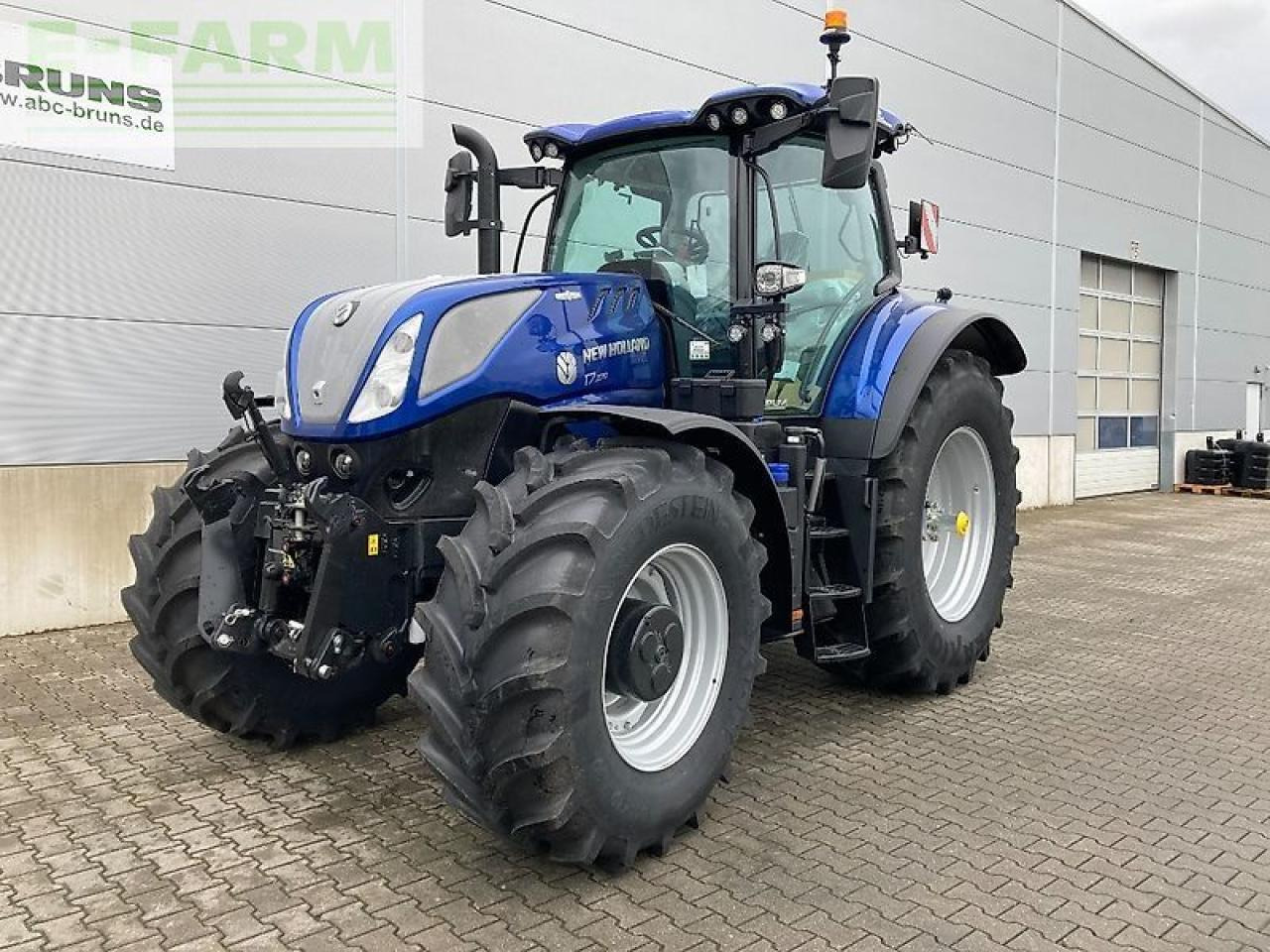New Holland t7.270 autocommand new gen - Tracteur agricole: photos 5 New Holland t7.270 autocommand new gen - Tracteur agricole: photos 5