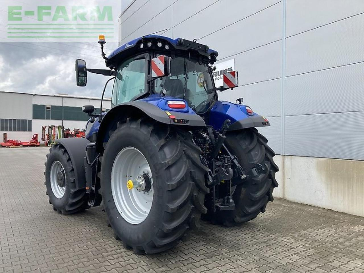 New Holland t7.270 autocommand new gen - Tracteur agricole: photos 2 New Holland t7.270 autocommand new gen - Tracteur agricole: photos 2