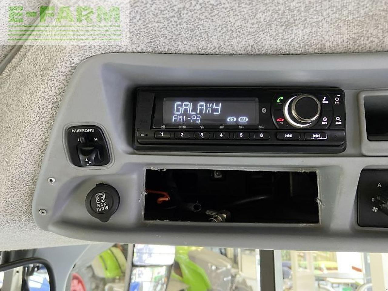 Tracteur agricole New Holland t7.275: photos 16