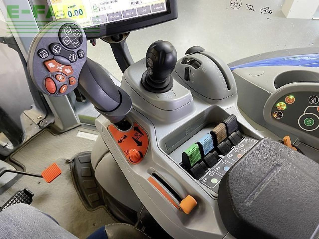 Tracteur agricole New Holland t7.275: photos 14