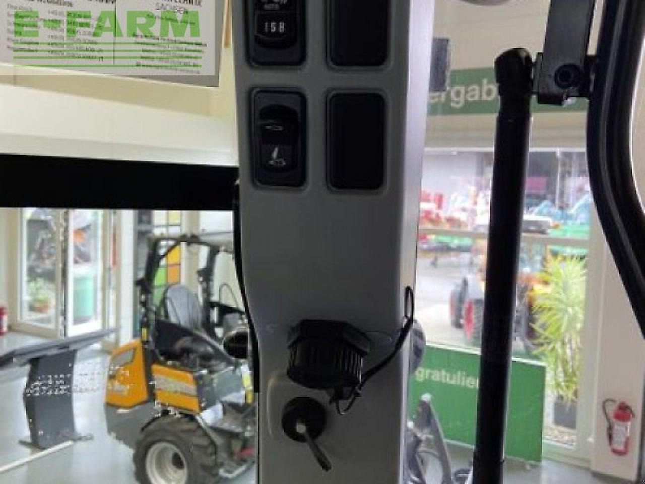 Tracteur agricole New Holland t7.275: photos 18