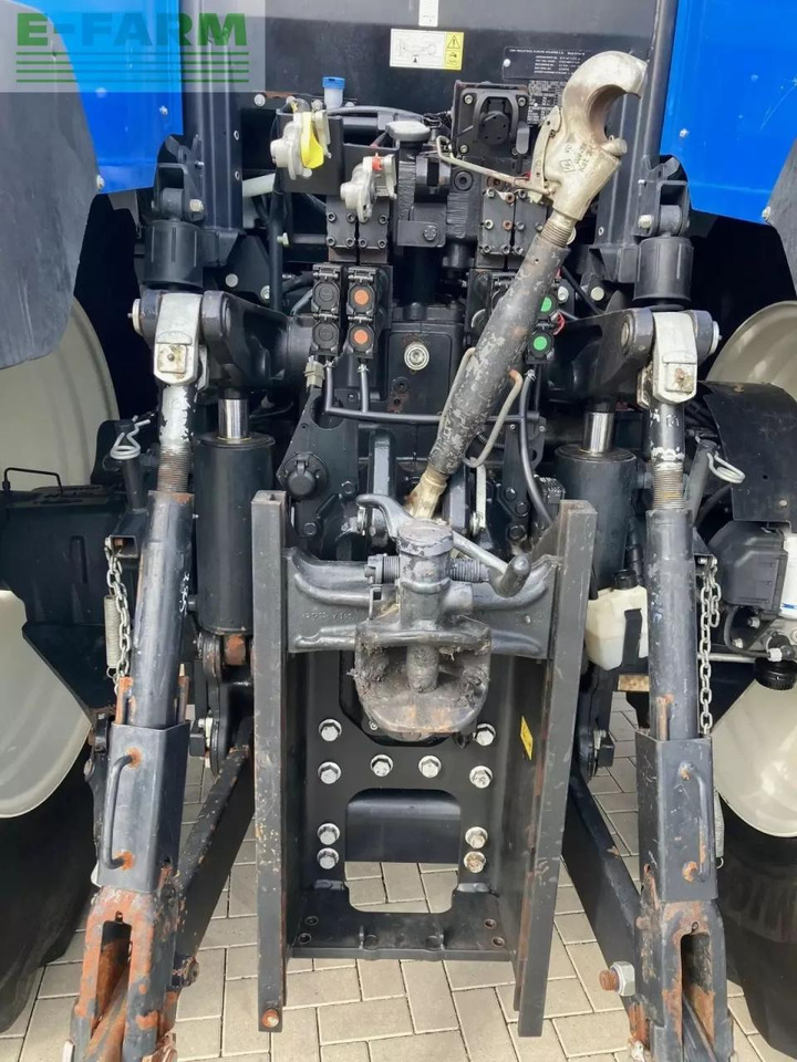 New Holland t7.275 hd autocommand cvt - Tracteur agricole: photos 5 New Holland t7.275 hd autocommand cvt - Tracteur agricole: photos 5