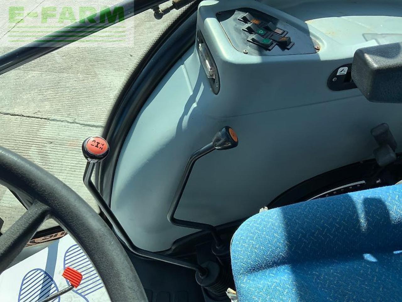 Tracteur agricole New Holland td80d tractor (st23818) D: photos 20 Tracteur agricole New Holland td80d tractor (st23818) D: photos 20