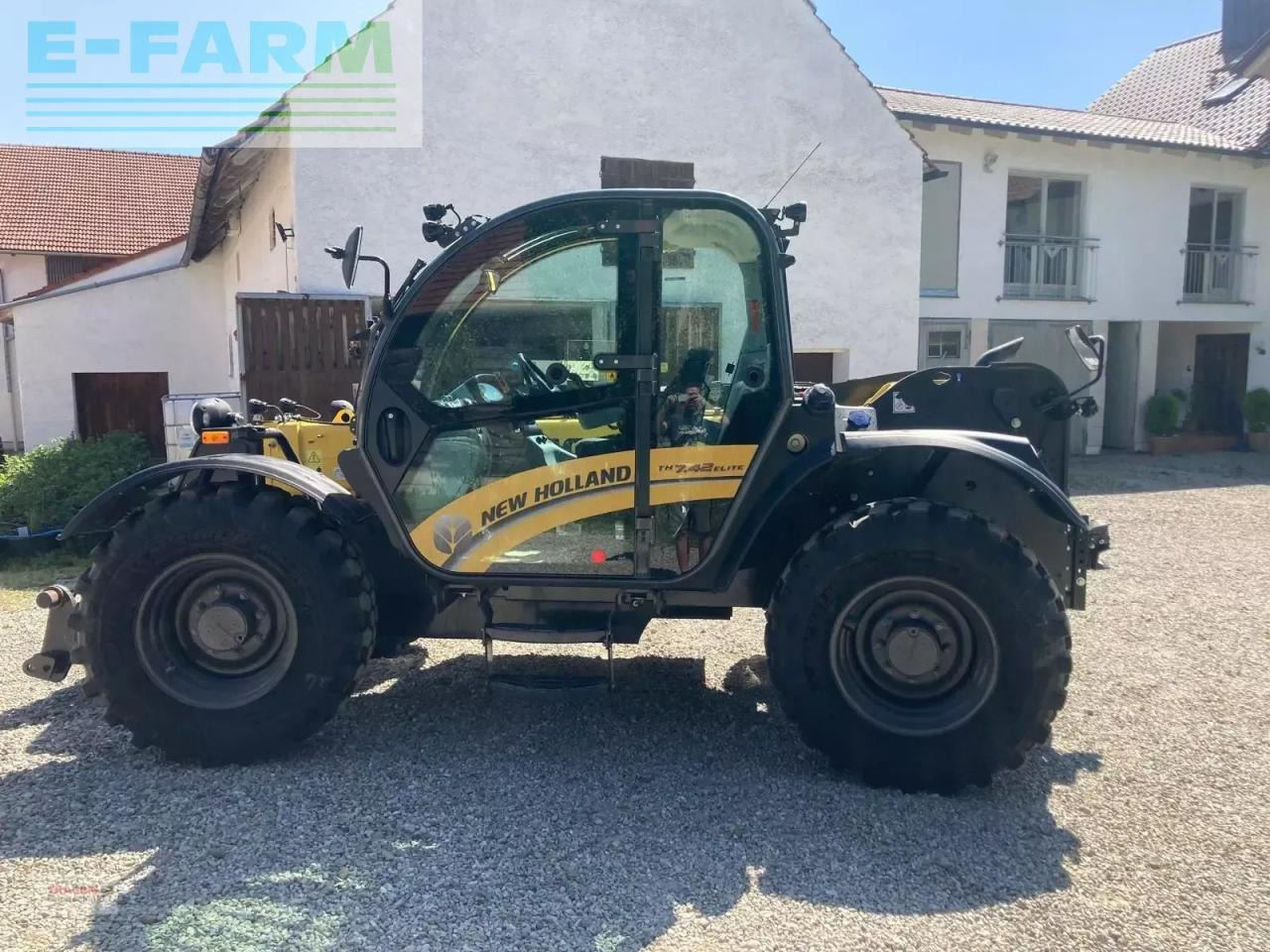 New Holland th 7.42 elite - Chariot télescopique: photos 1 New Holland th 7.42 elite - Chariot télescopique: photos 1