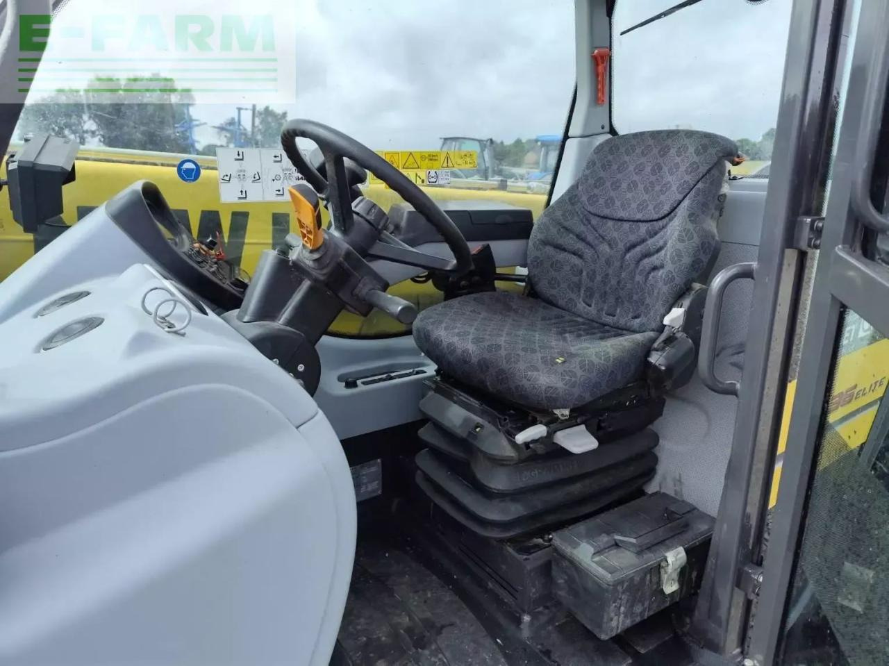 New Holland th6.36 - Chariot télescopique: photos 5 New Holland th6.36 - Chariot télescopique: photos 5