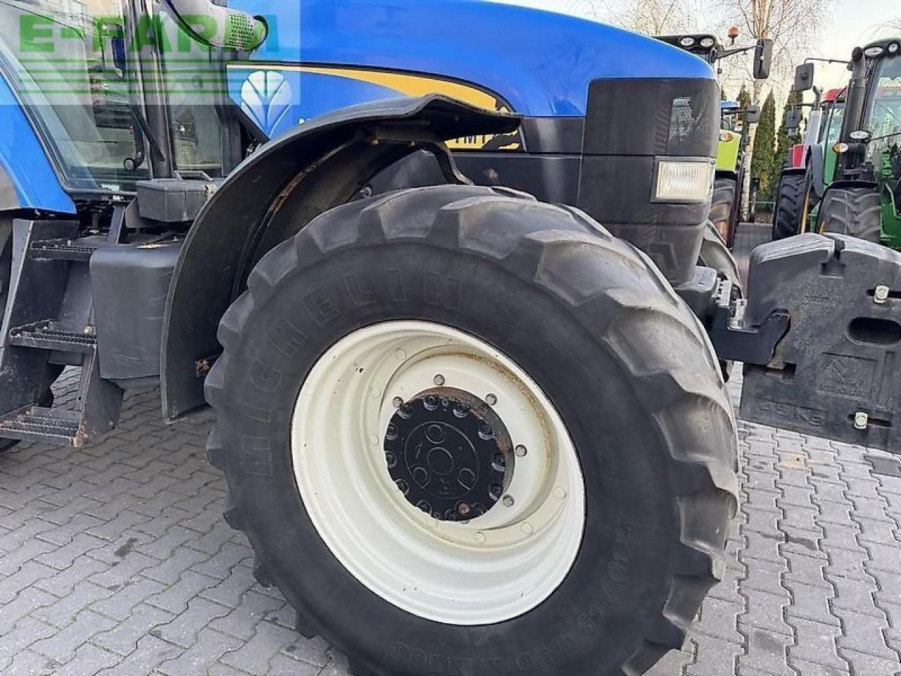 Tracteur agricole New Holland tm175 powercommand: photos 18 Tracteur agricole New Holland tm175 powercommand: photos 18