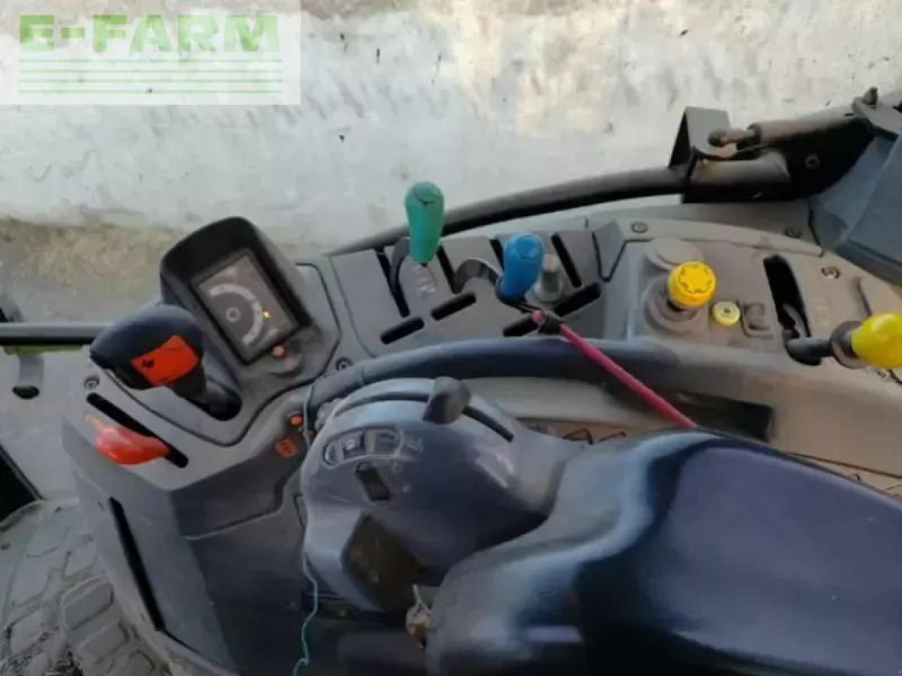 New Holland tsa 125 - Tracteur agricole: photos 4 New Holland tsa 125 - Tracteur agricole: photos 4