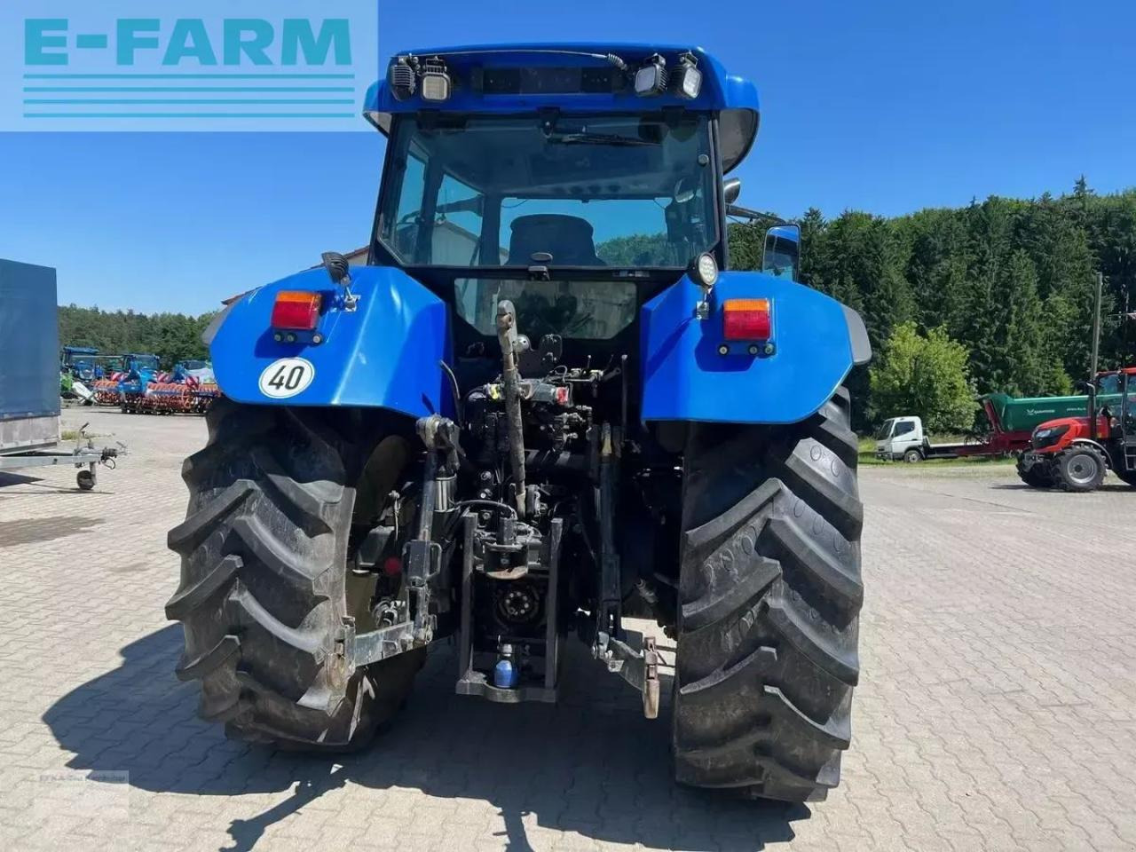 New Holland tvt 135 - Tracteur agricole: photos 3 New Holland tvt 135 - Tracteur agricole: photos 3