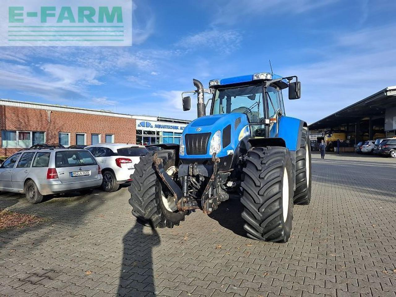 New Holland tvt 145 - Tracteur agricole: photos 3 New Holland tvt 145 - Tracteur agricole: photos 3