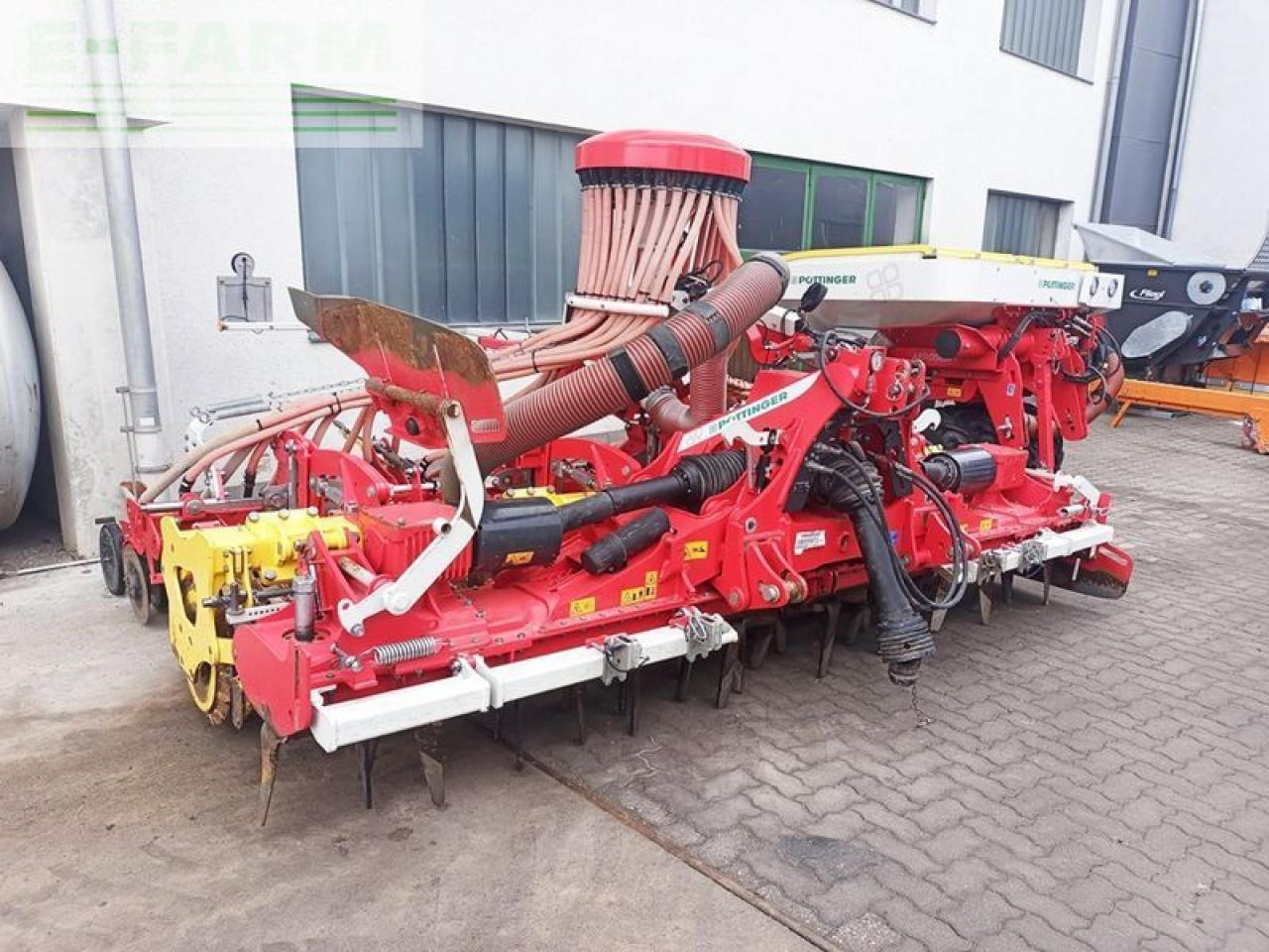 Pöttinger 4 m säkombination pneumatisch klappbar - Combiné de semis: photos 3 Pöttinger 4 m säkombination pneumatisch klappbar - Combiné de semis: photos 3