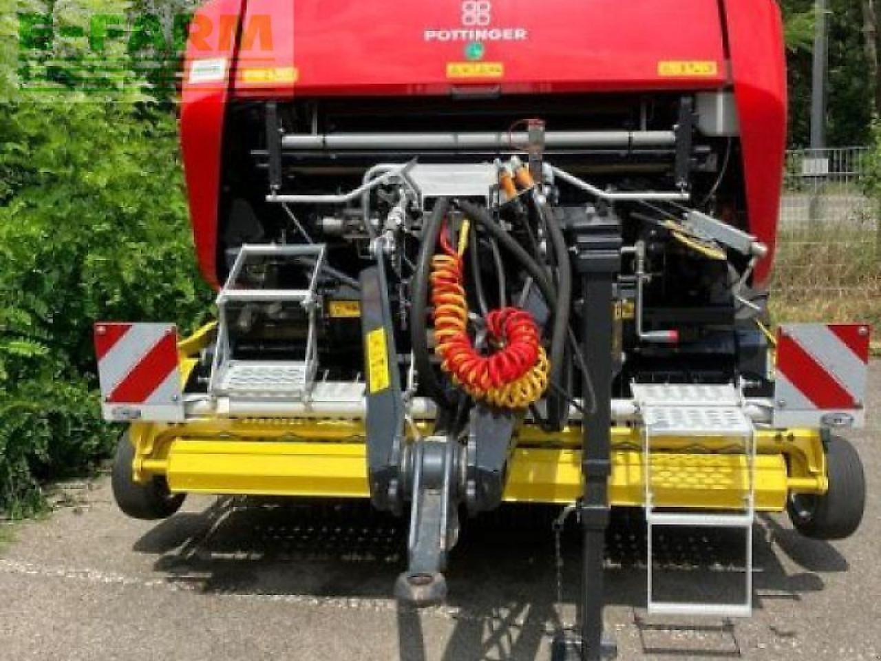 Pöttinger impress 3160 v pro - Presse à balles cubiques: photos 2 Pöttinger impress 3160 v pro - Presse à balles cubiques: photos 2