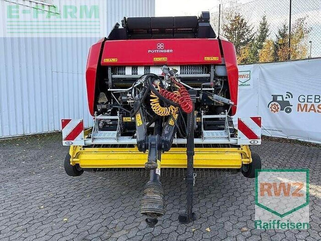 Pöttinger impress 3190 v pro - Presse à balles cubiques: photos 5 Pöttinger impress 3190 v pro - Presse à balles cubiques: photos 5