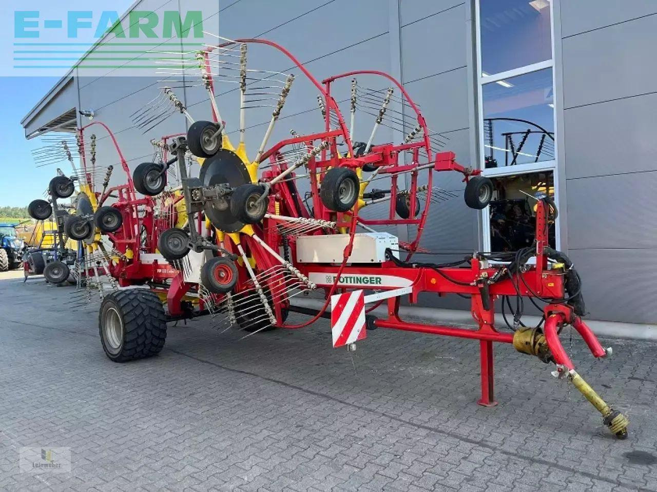 Pöttinger top 1252 c s-line - Faneuse: photos 1 Pöttinger top 1252 c s-line - Faneuse: photos 1