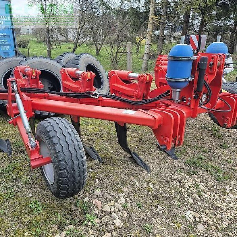 Quivogne ssd 8 subsoiler - Matériel d'élevage: photos 1 Quivogne ssd 8 subsoiler - Matériel d'élevage: photos 1