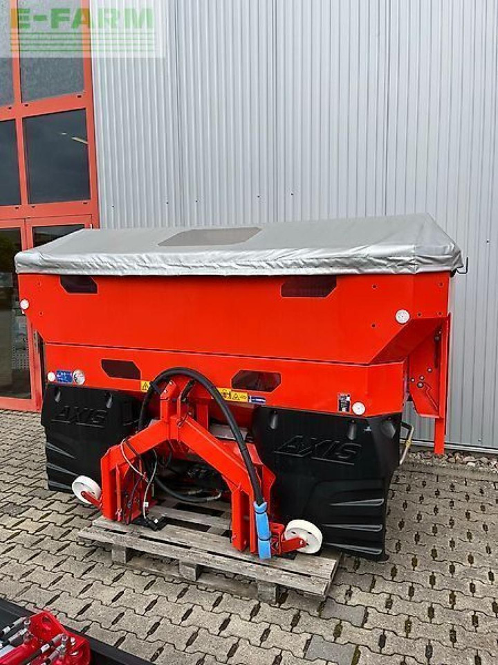 Rauch axis h30.2 - Distributeur d'engrais: photos 1 Rauch axis h30.2 - Distributeur d'engrais: photos 1