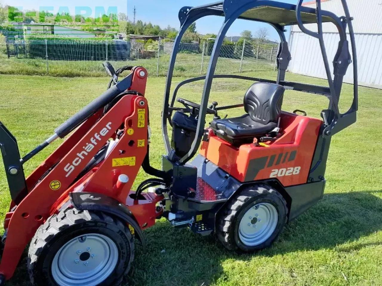 Schäffer 2028-2 - Mini pelle: photos 1 Schäffer 2028-2 - Mini pelle: photos 1