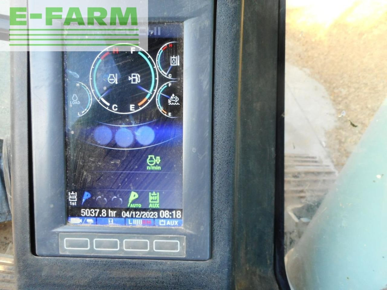 Pelle sur chenille Takeuchi tb2150r ( 15.420kg ): photos 7 Pelle sur chenille Takeuchi tb2150r ( 15.420kg ): photos 7