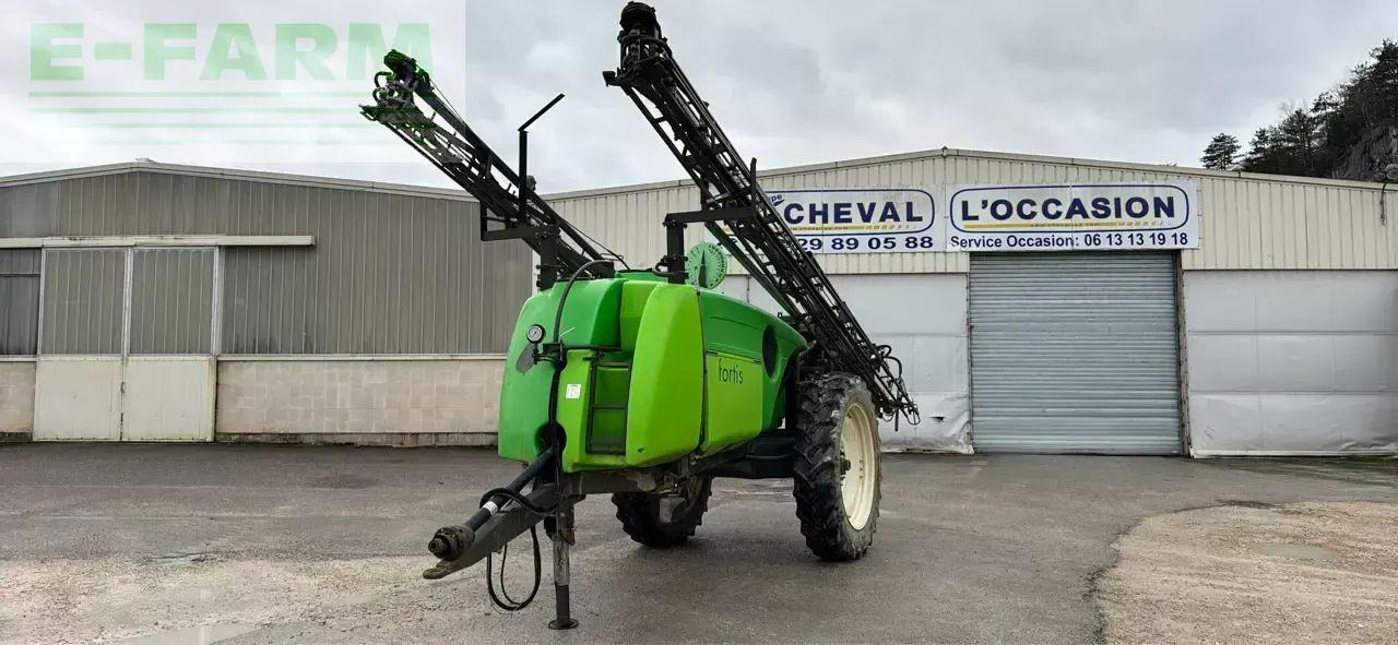 Tecnoma fortis 3200 - Pulvérisateur traîné: photos 1 Tecnoma fortis 3200 - Pulvérisateur traîné: photos 1