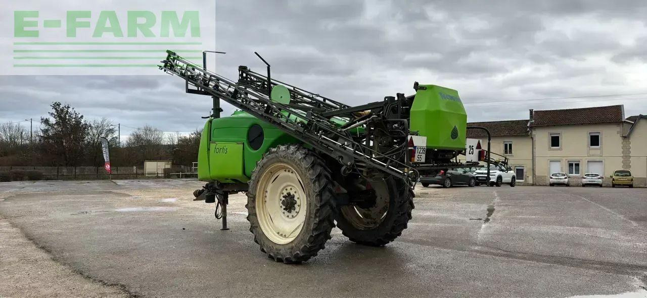 Tecnoma fortis 3200 - Pulvérisateur traîné: photos 3 Tecnoma fortis 3200 - Pulvérisateur traîné: photos 3