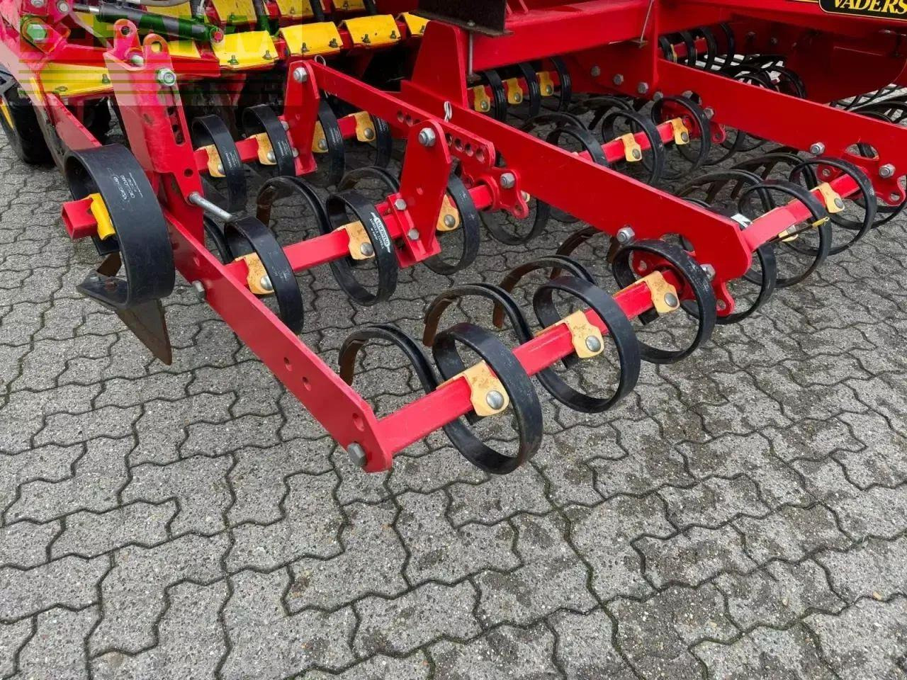 Väderstad rapid 400c - Combiné de semis: photos 5 Väderstad rapid 400c - Combiné de semis: photos 5